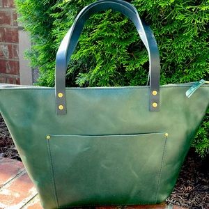 Portland Leather Goods - Zippered Tote In Jade 🦄